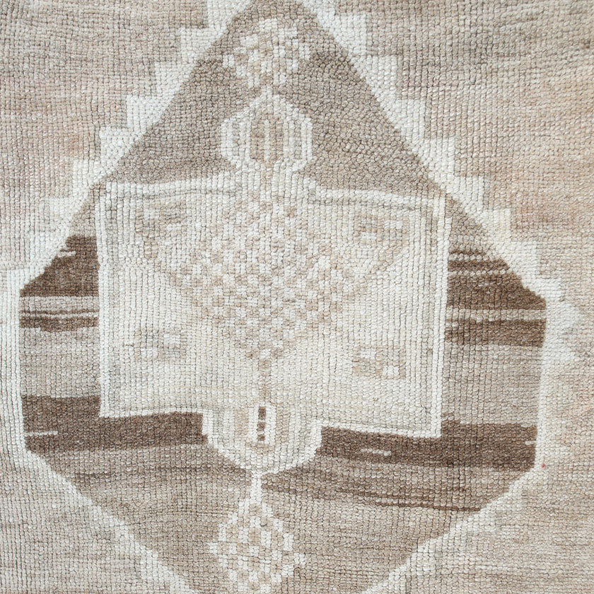 Z820 Handwoven Vintage Rug 8 x 10’3