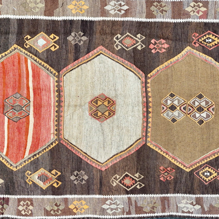 Z828 Handwoven Vintage Kilim Rug 5'4 x 11’5