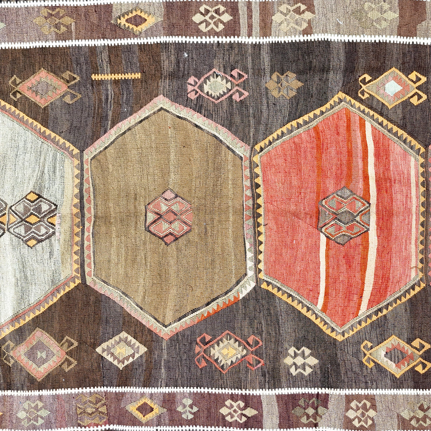 Z828 Handwoven Vintage Kilim Rug 5'4 x 11’5