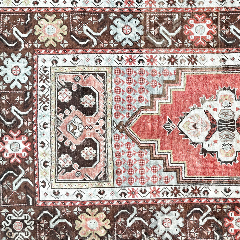 Z842 Handwoven Vintage Rug 3’6 x 6’5