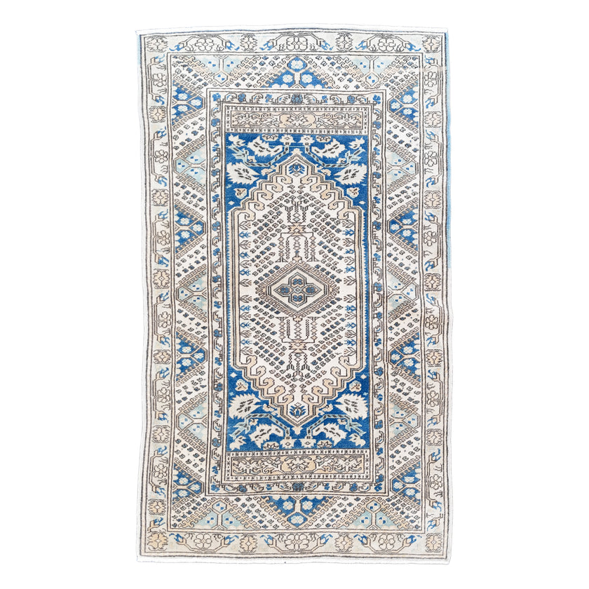 Z848 Handwoven Vintage Rug 3’4 x 5’9
