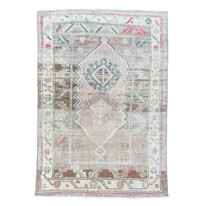 Z850 Handwoven Vintage Rug 3’4 x 5