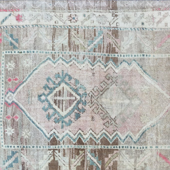 Z850 Handwoven Vintage Rug 3’4 x 5