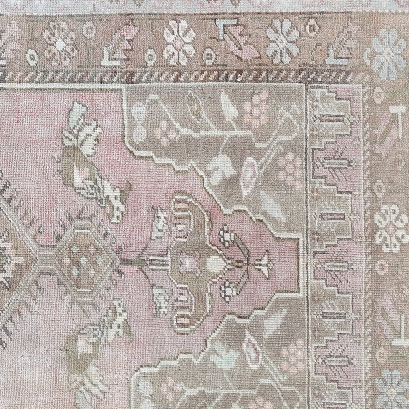 Z857 Handwoven Vintage Rug 3’4 x 6’3
