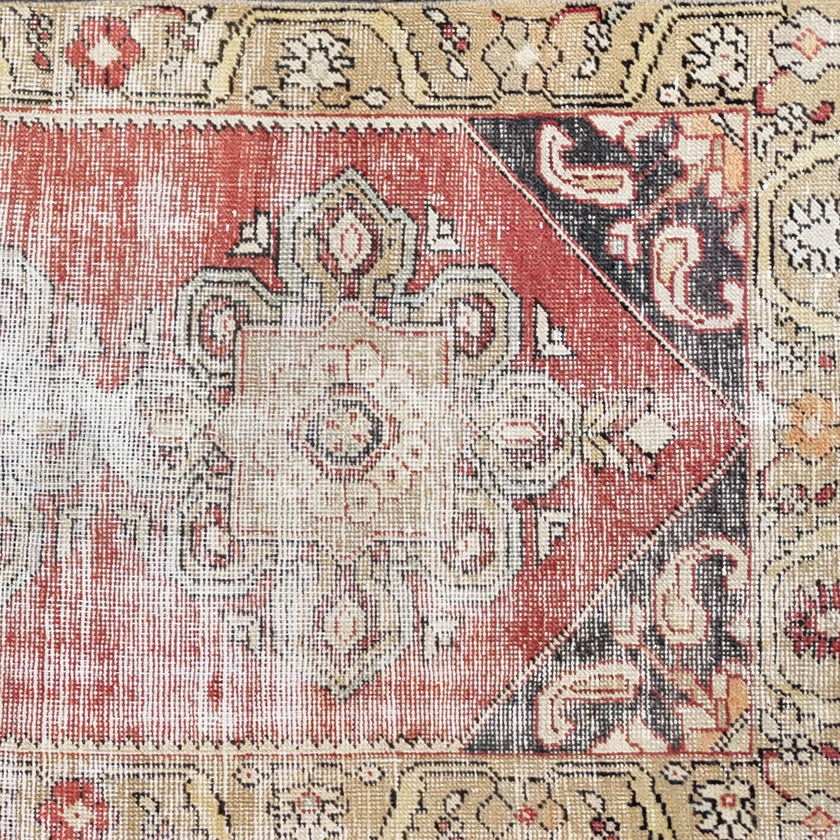 Z865 Handwoven Vintage Rug 3 x 9’2