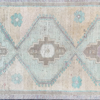 Z869 Handwoven Vintage Rug 3’1 x 8’8