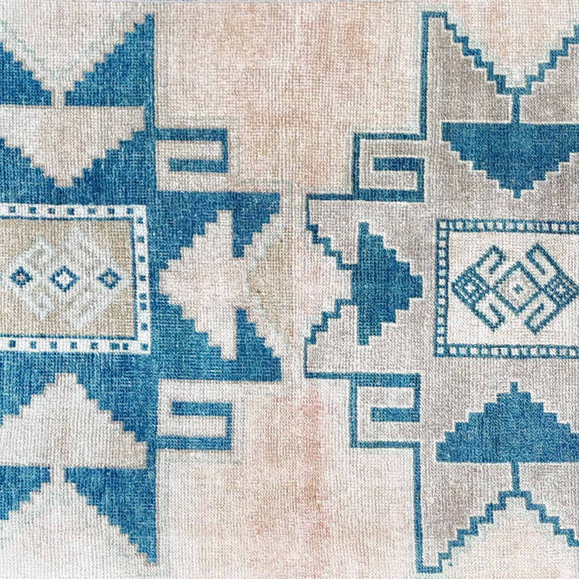 Z879 Handwoven Vintage Rug 3 x 12’6