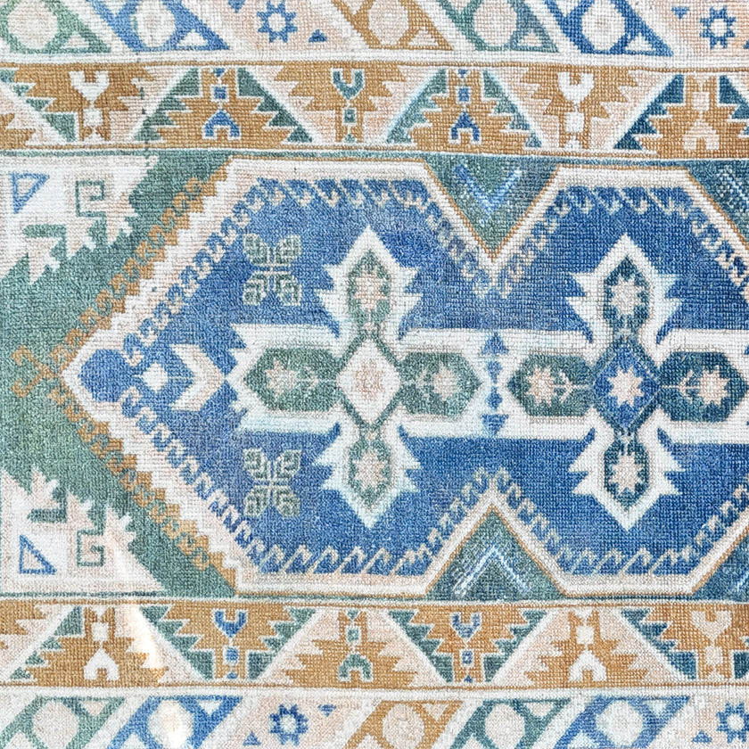 Z884 Handwoven Vintage Rug 2'11 x 7’3