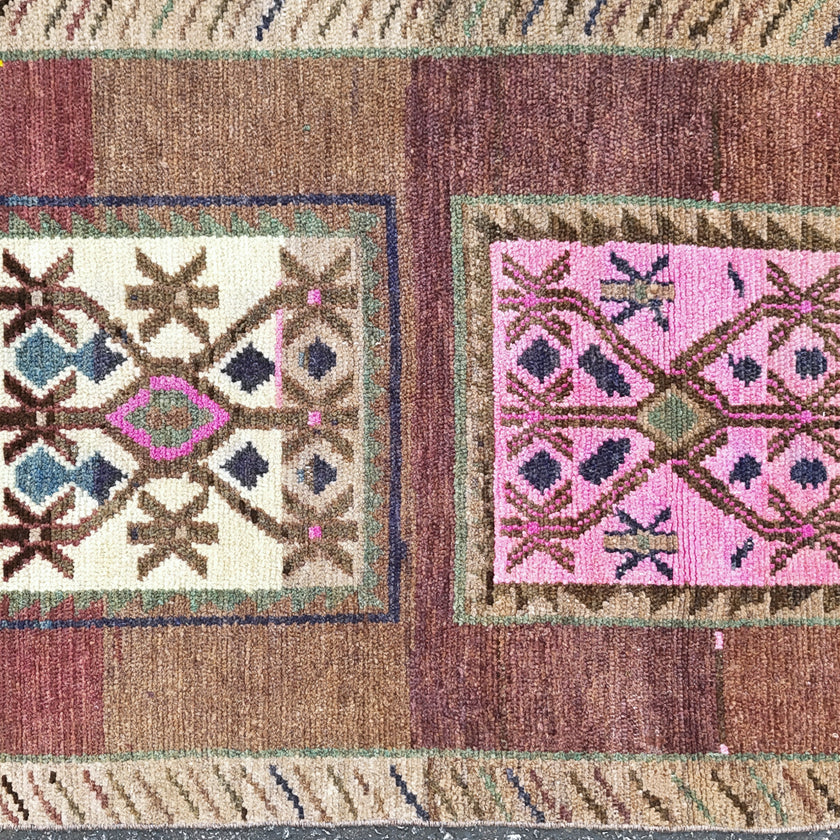Z885 Handwoven Vintage Rug 3'4 x 8’7