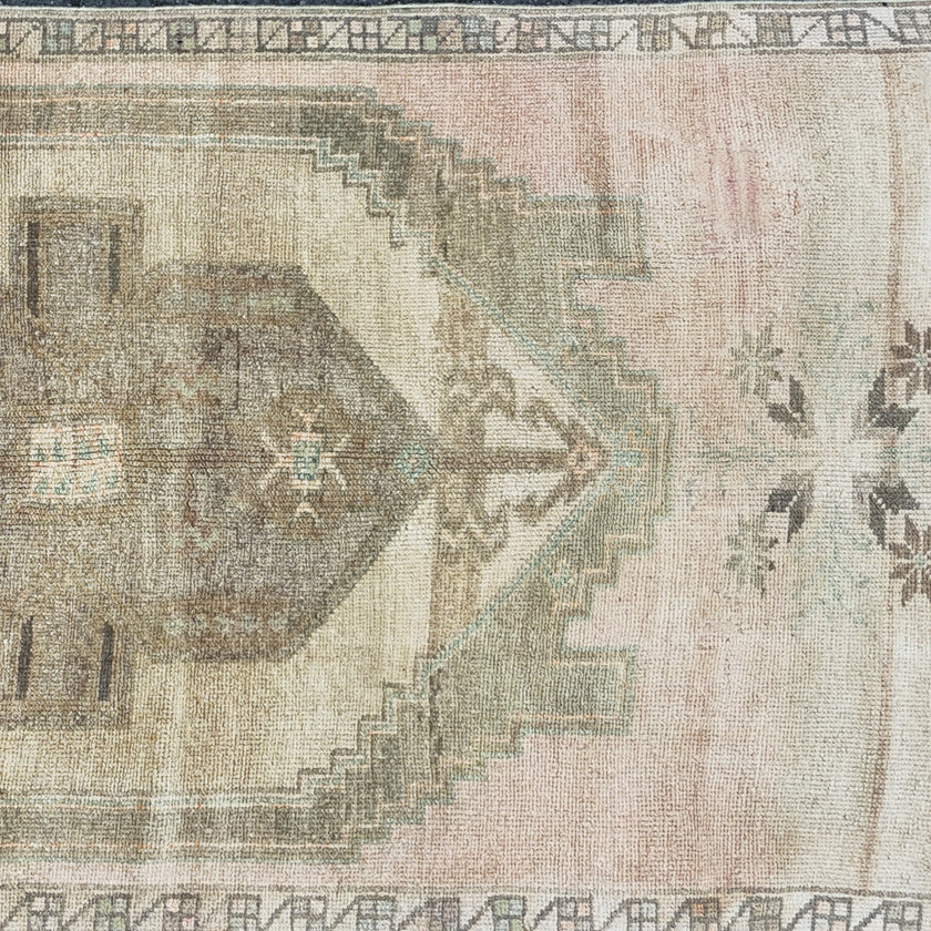 Z886 Handwoven Vintage Rug 3’8 x 11