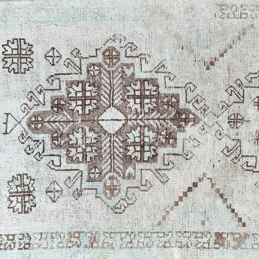Z889 Handwoven Vintage Rug 2’10 x 9’8