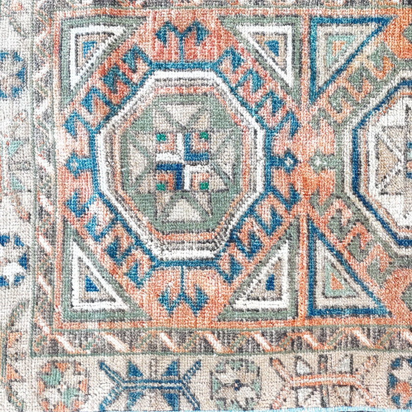 Z896 Handwoven Vintage Rug 2 x 4’3