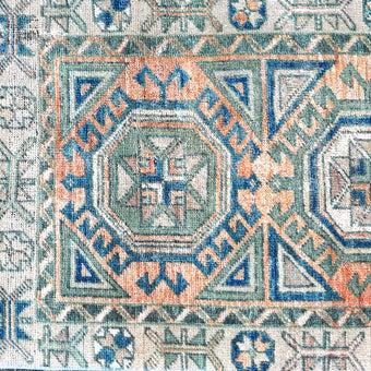Z897 Handwoven Vintage Rug 1’11 x 4