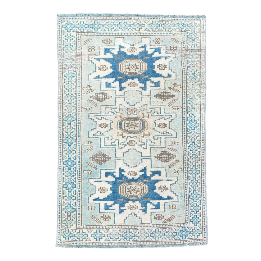 Z902 Handwoven Vintage Rug 2’7 x 4
