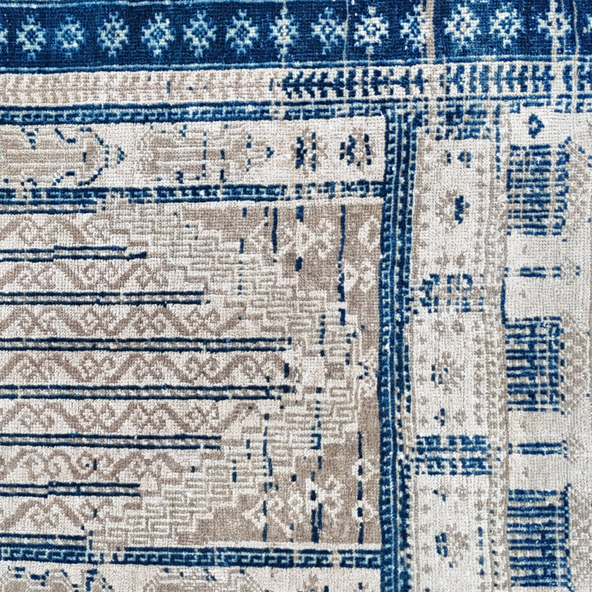 Z907 Handwoven Vintage Rug 2’8 x 4’7