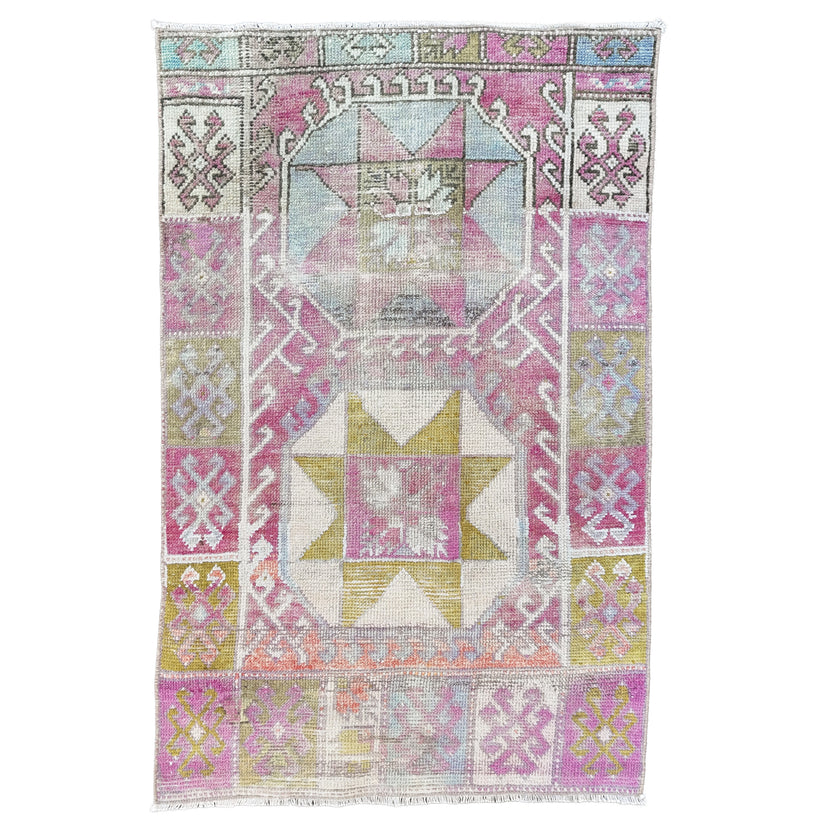 Z913 Handwoven Vintage Rug 2’3 x 4’3