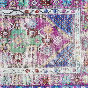 Z914 Handwoven Vintage Rug 2’8 x 4’4