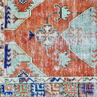 Z916 Handwoven Vintage Rug 2’5 x 4’9