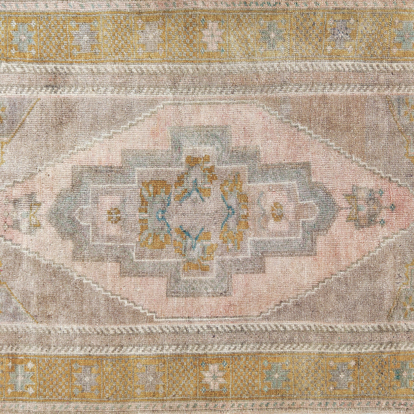 Z917 Handwoven Vintage Rug 2’8 x 4’3