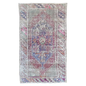 Z918 Handwoven Vintage Rug 2’4 x 4