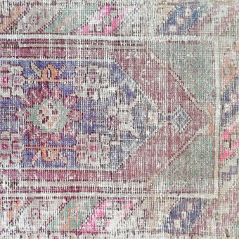 Z918 Handwoven Vintage Rug 2’4 x 4