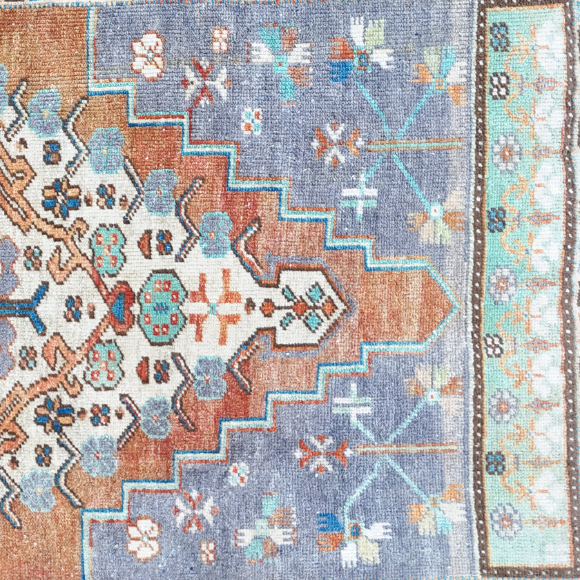 Z921 Handwoven Vintage Rug 2’5 x 5’3