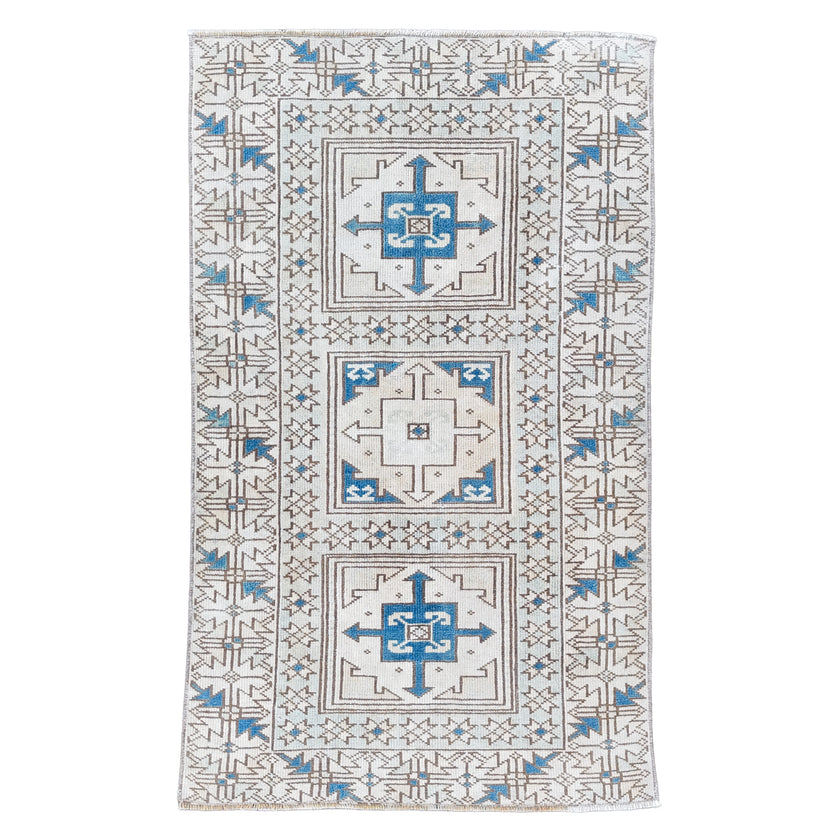 Z922 Handwoven Vintage Rug 2’6 x 4’1