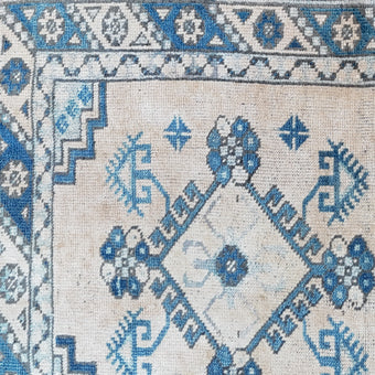 Z926 Handwoven Vintage Rug 2’5 x 3’5