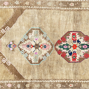 Z928 Handwoven Vintage Rug 5 x 10’7