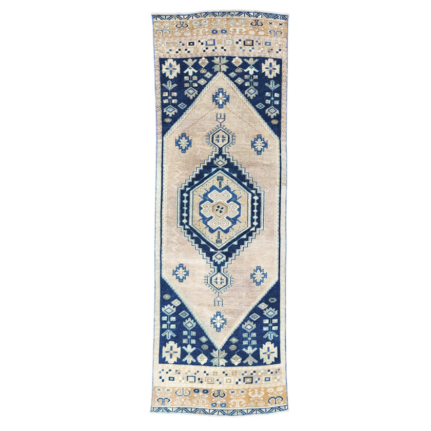 Z929 Handwoven Vintage Rug 2’7 x 7’10