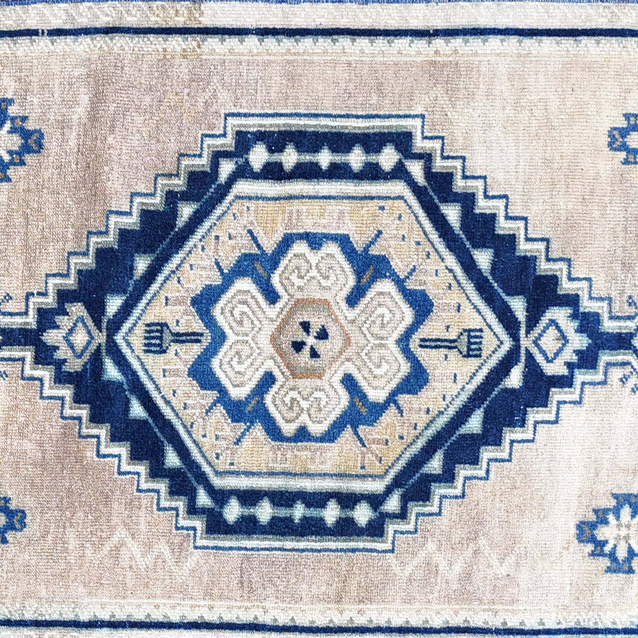 ＊szkさま専用 Vintage rug 07＊ Z929 Handwoven Vintage Rug 2'7 x 7'10 – Zuma Imports