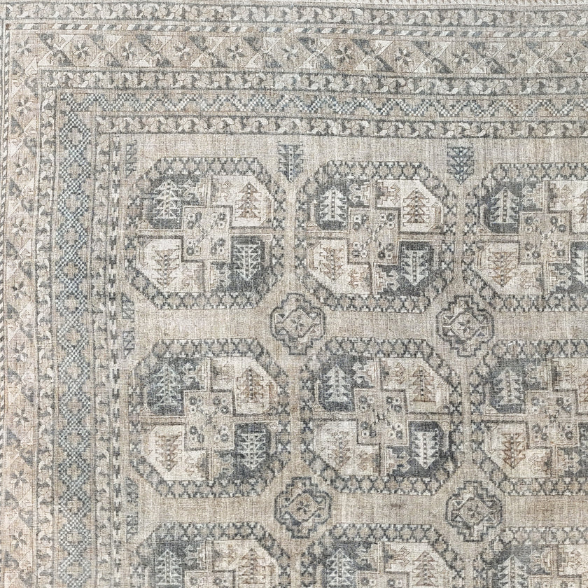 Z938 Handwoven Vintage Rug 7’11 x 10’8