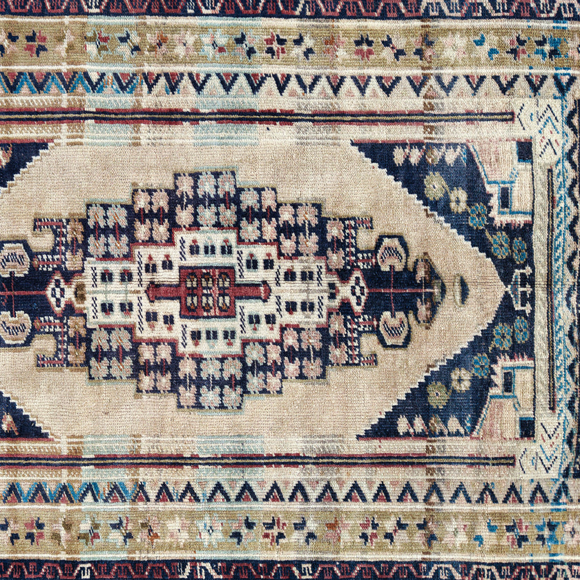 Z951 Handwoven Vintage Rug 3'6 x 5’9