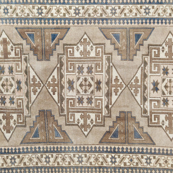 Z953 Handwoven Vintage Rug 4'1 x 6’7
