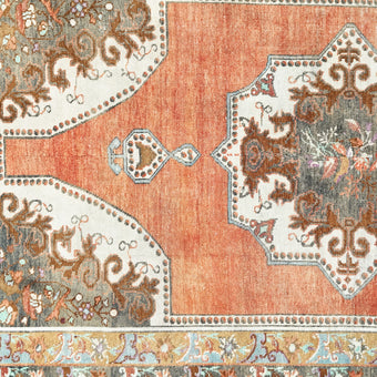 Z962 Handwoven Vintage Rug 4’1 x 6’9