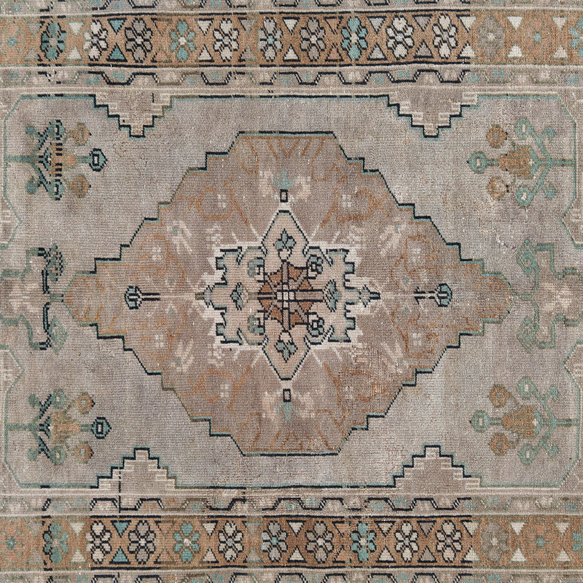 Z967 Handwoven Vintage Rug 3’8 x 6’7