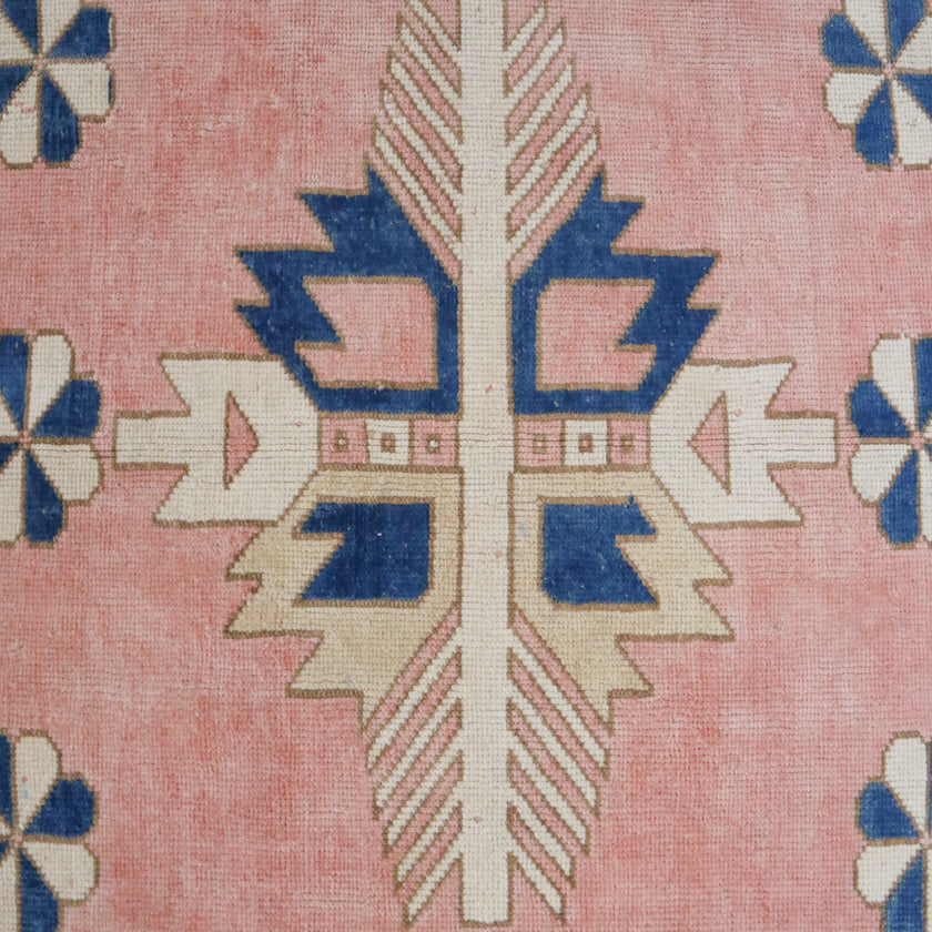 Z973 Handwoven Vintage Rug 4’11 x 5