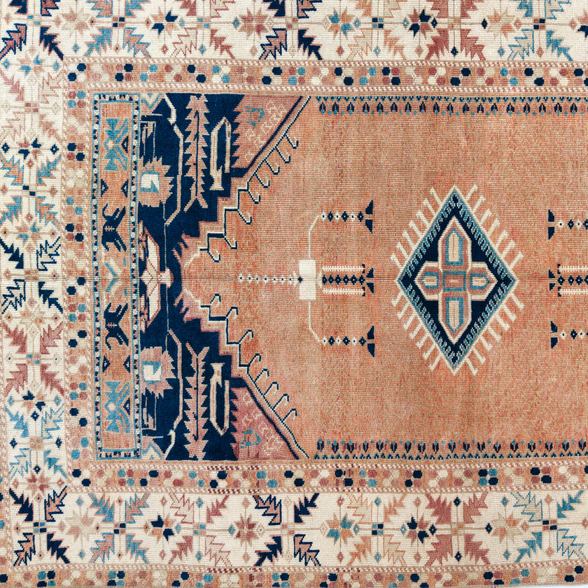 Z976 Handwoven Vintage Rug 3'8 x 5’8