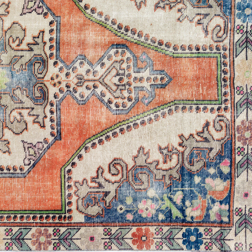 Z979 Handwoven Vintage Rug 4'2 x 6’10