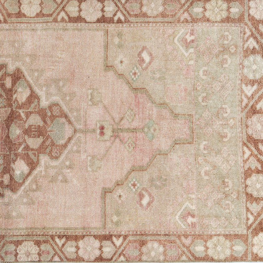 Z982 Handwoven Vintage Rug 2'9 x 6’3