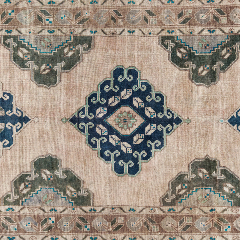 Z996 Handwoven Vintage Rug 4'8 x 10’1