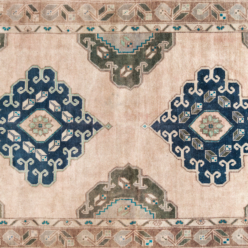 Z996 Handwoven Vintage Rug 4'8 x 10’1