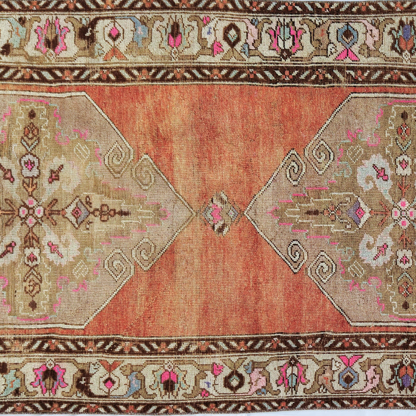 Z999 Handwoven Vintage Rug 3'3 x 10’9