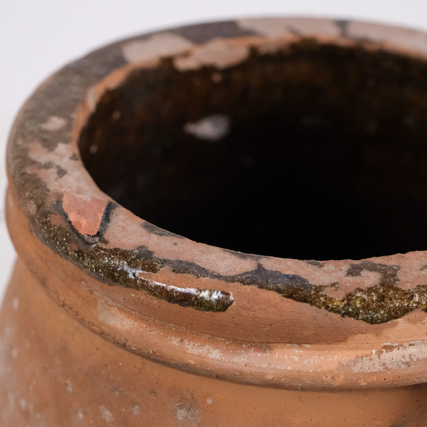 Olive Jar ZK122 (23 h x 41 c)