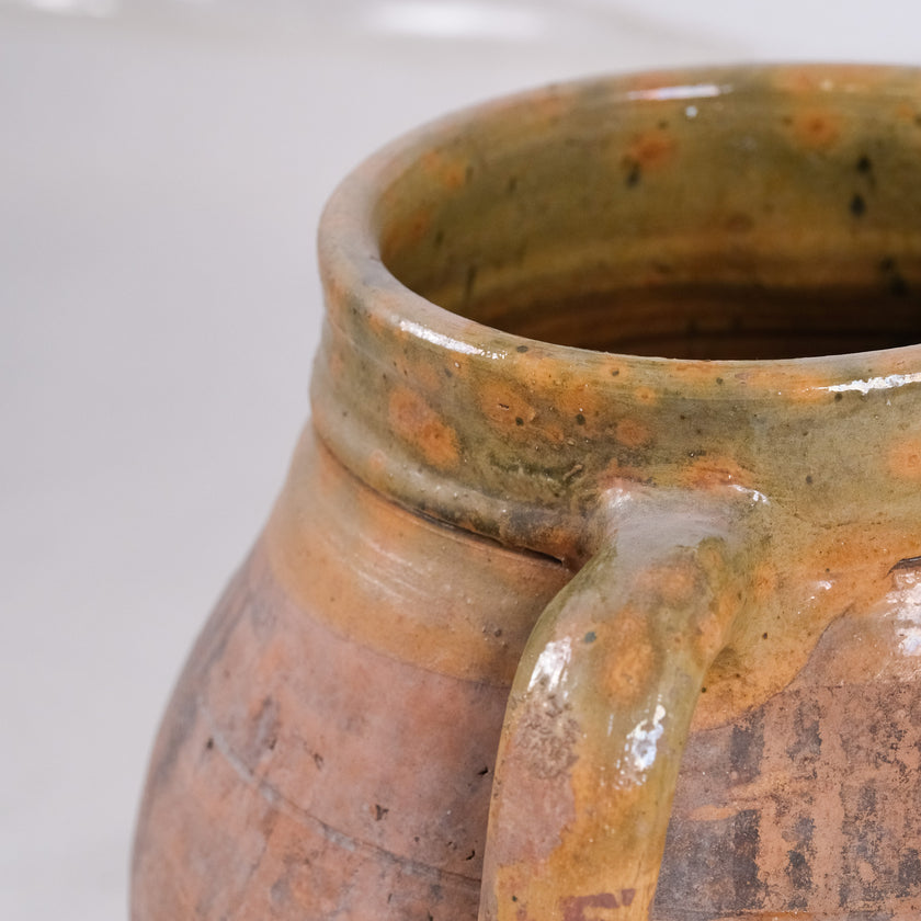 Olive Jar ZK196 (18 h x 37 c)
