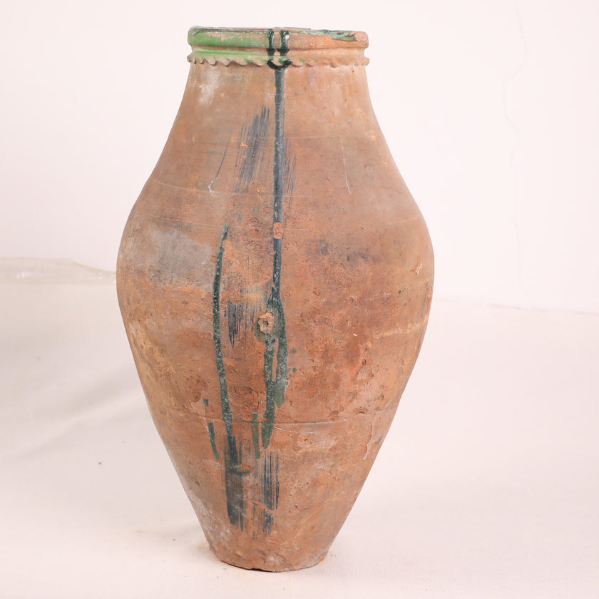 Olive Jar ZK209 (25 h x 47 c)
