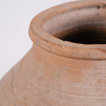 Olive Jar ZK257 (27 h x 54 c)