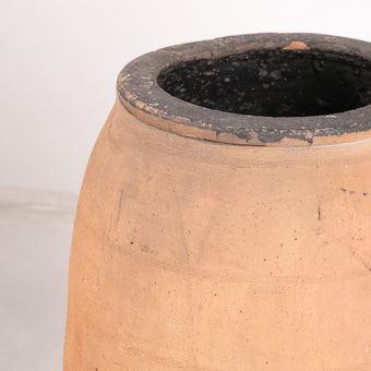 Olive Jar ZK267 (27 h x 47 c)
