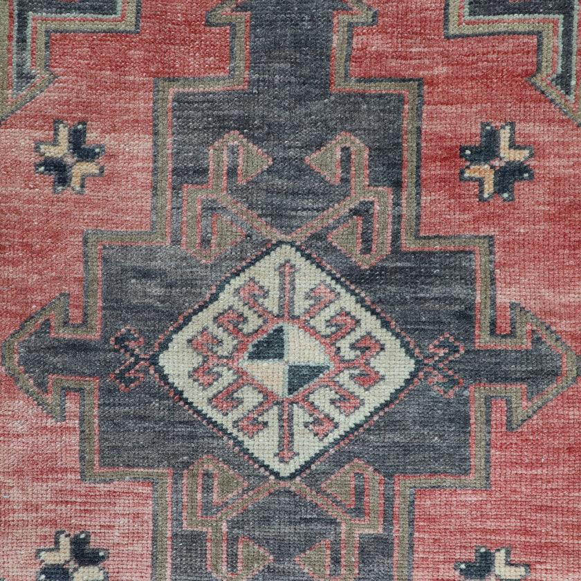 ZM116 Handwoven Vintage Rug 1’8x2’9