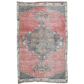 ZM128 Handwoven Vintage Rug 1’8x2'8
